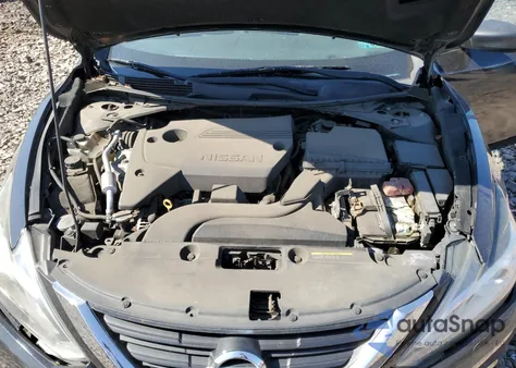 2017 Nissan Altima 2.5 z USA, uszkodzony, nr VIN 1N4AL3AP4HC139766